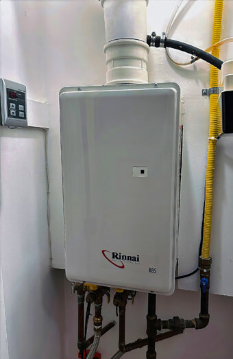 https://beaconsfieldhotwater.com.au/uploads/2025/06/hot-water-87450.jpg