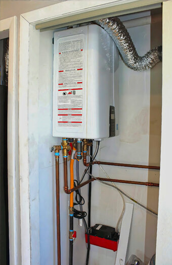 https://beaconsfieldhotwater.com.au/uploads/2025/06/instant-hot-water-systems-43926.jpg